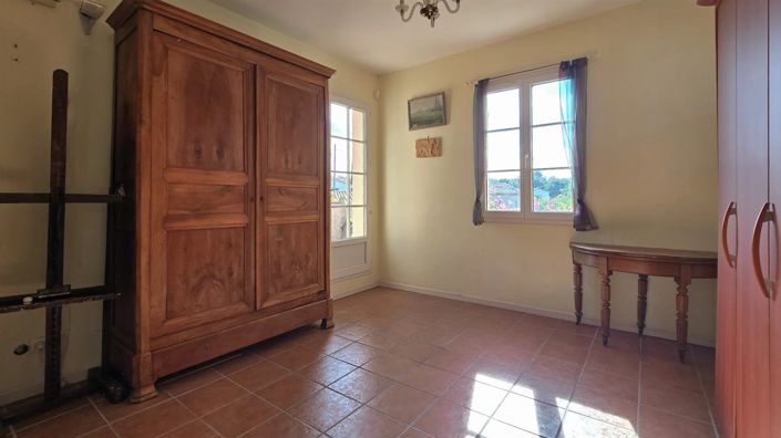 Image No.16-3 Bed House for sale