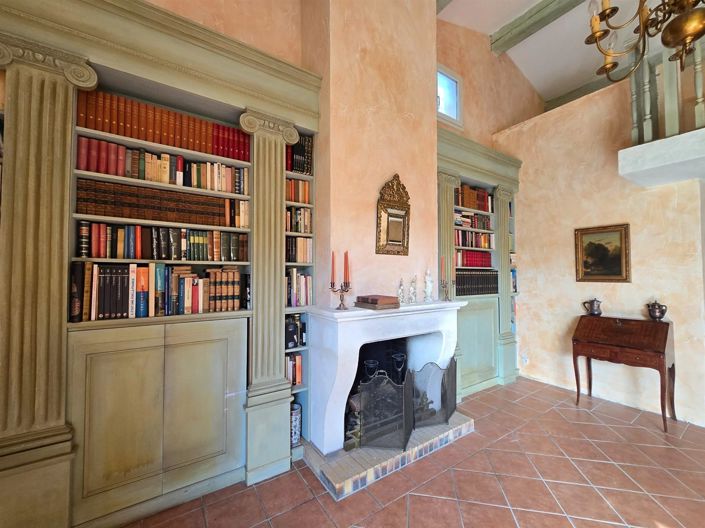 Image No.18-3 Bed House for sale