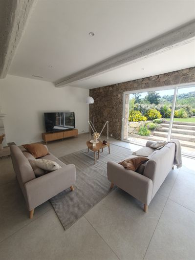 Image No.10-4 Bed House for sale