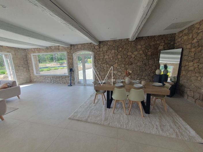 Image No.12-4 Bed House for sale