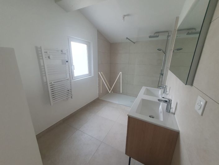 Image No.22-4 Bed House for sale