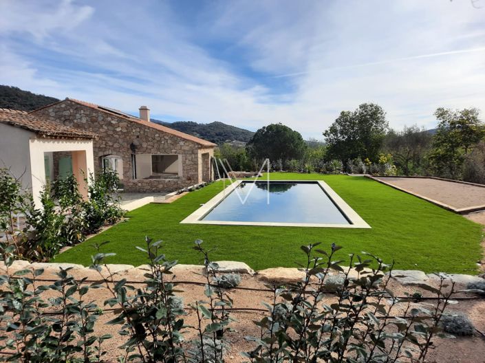 Image No.4-4 Bed House for sale