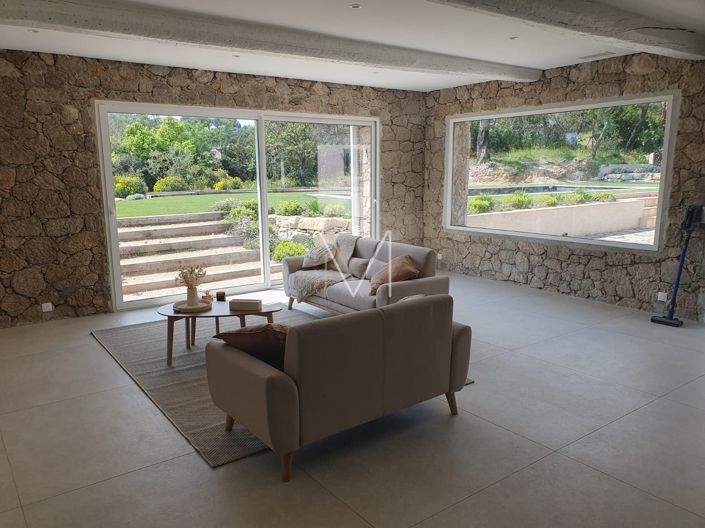 Image No.8-4 Bed House for sale