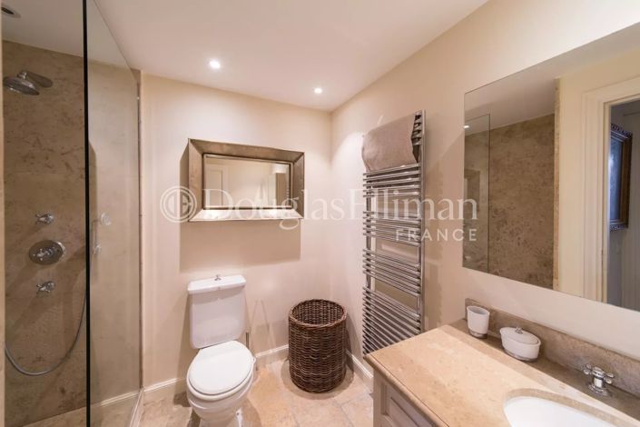 Image No.11-3 Bed Apartment for sale