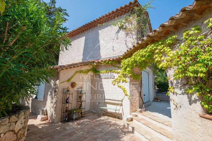 Image No.14-4 Bed House for sale