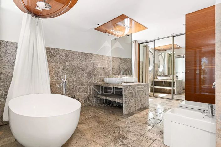 Image No.10-4 Bed House for sale