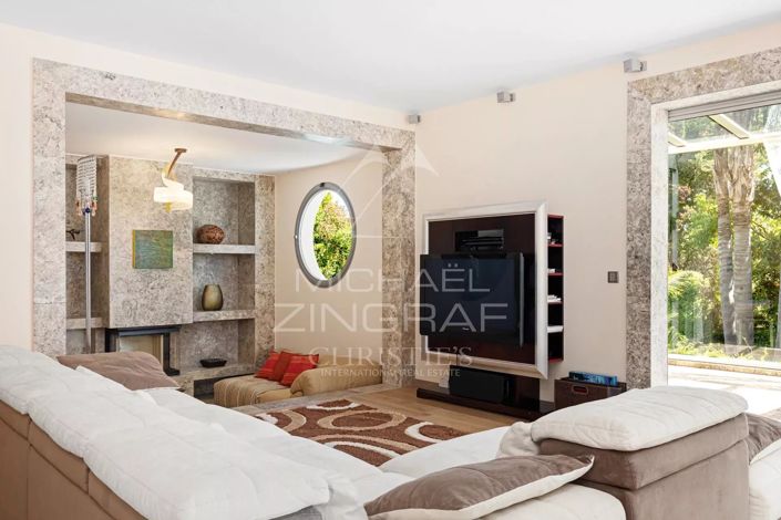 Image No.6-4 Bed House for sale