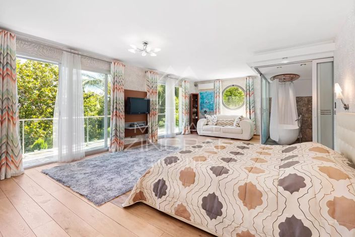 Image No.9-4 Bed House for sale