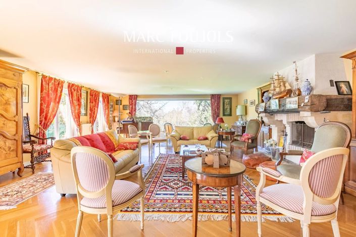 Image No.6-11 Bed House for sale