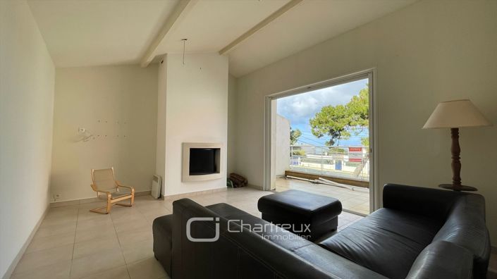 Image No.2-4 Bed House for sale