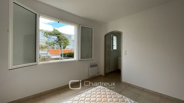 Image No.27-4 Bed House for sale