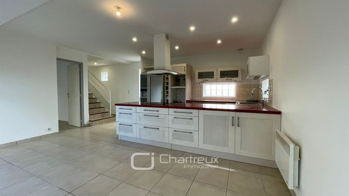 Image No.8-4 Bed House for sale