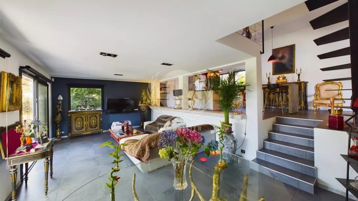 Image No.2-3 Bed House for sale