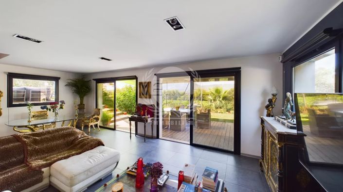 Image No.6-3 Bed House for sale