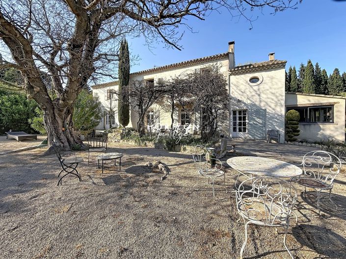 Image No.13-8 Bed Property for sale