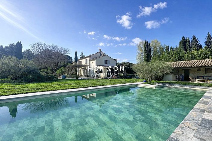 Image No.2-8 Bed Property for sale