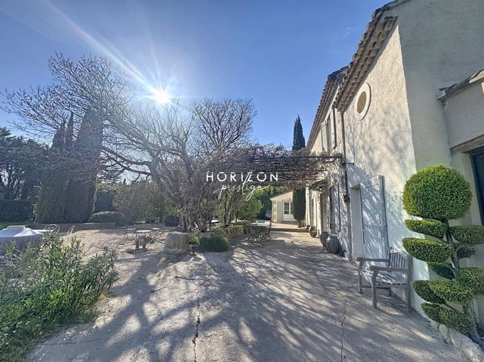 Image No.3-8 Bed Property for sale