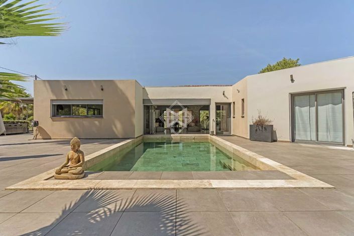 Image No.4-7 Bed House for sale