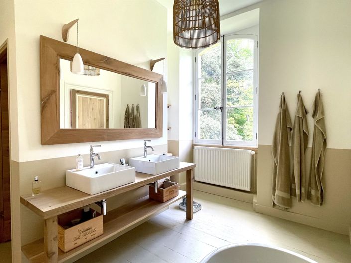 Image No.13-8 Bed Property for sale