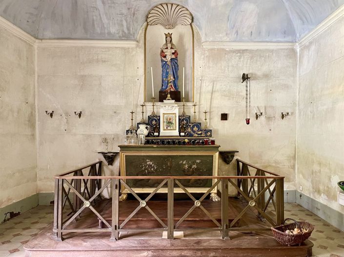 Image No.22-8 Bed Property for sale