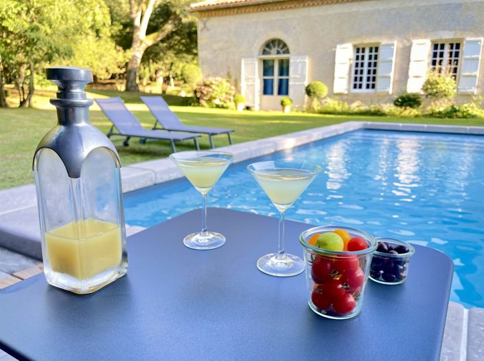 Image No.25-8 Bed Property for sale