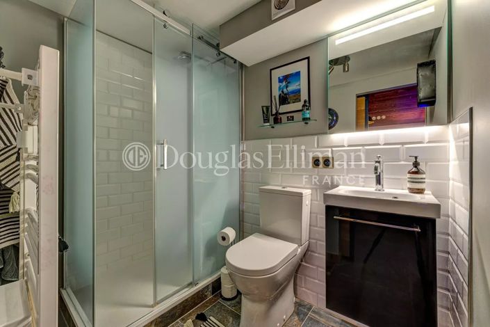 Image No.11-3 Bed House for sale