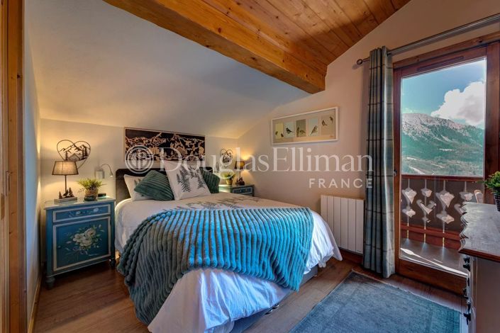 Image No.8-3 Bed House for sale