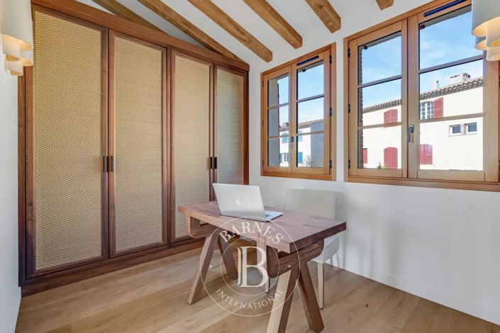 Image No.14-3 Bed House for sale