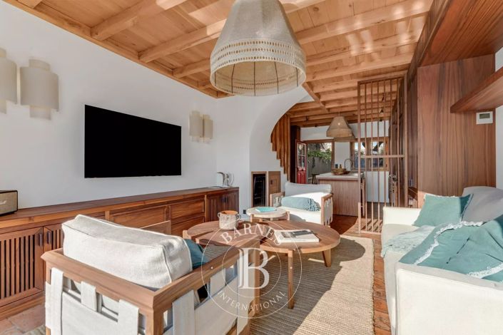 Image No.5-3 Bed House for sale