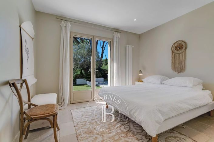 Image No.19-5 Bed House for sale