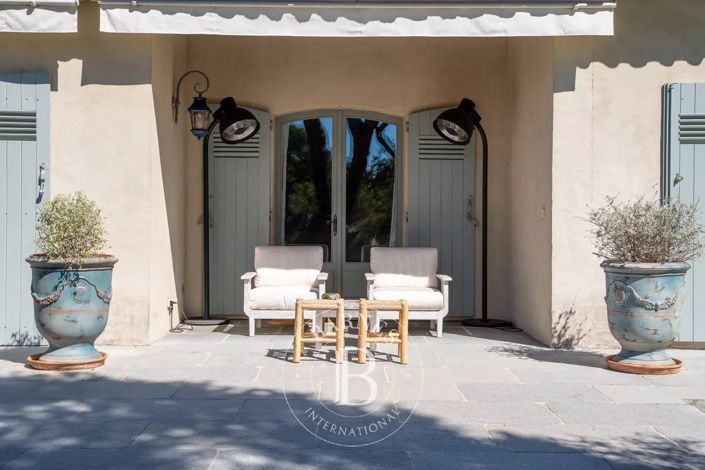 Image No.5-5 Bed House for sale