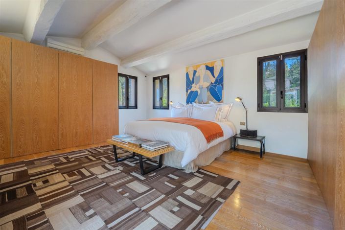 Image No.16-5 Bed House for sale