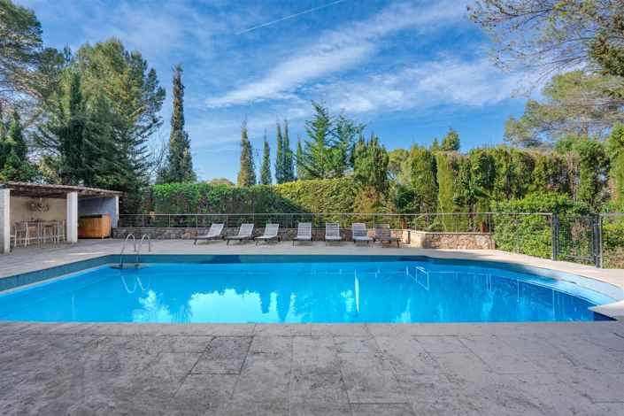 Image No.7-5 Bed House for sale