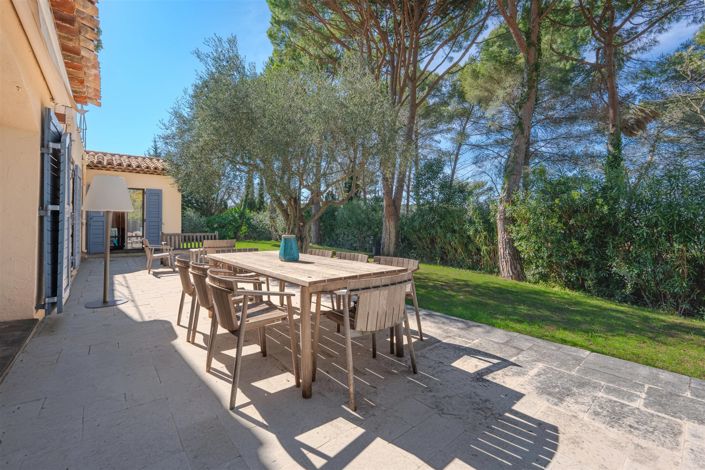 Image No.9-5 Bed House for sale