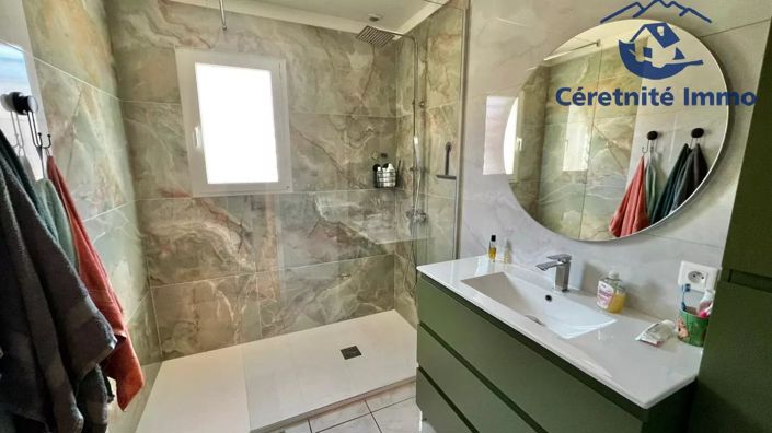 Image No.17-4 Bed House for sale