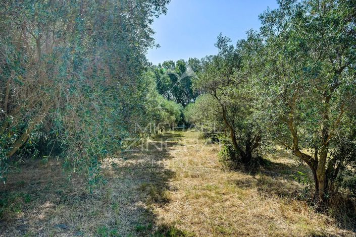 Image No.7-7 Bed House for sale