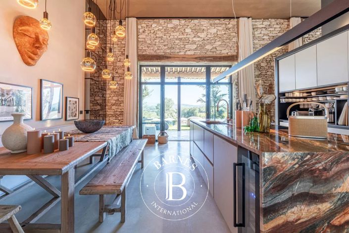 Image No.15-6 Bed House for sale