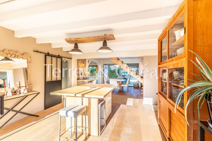 Image No.4-7 Bed House for sale