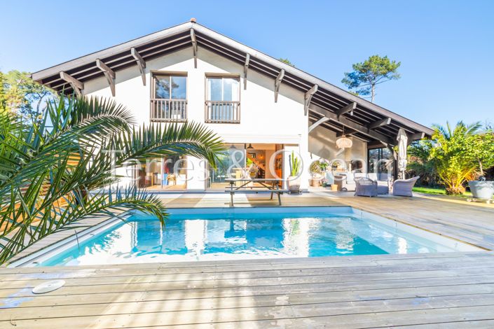 Image No.6-7 Bed House for sale