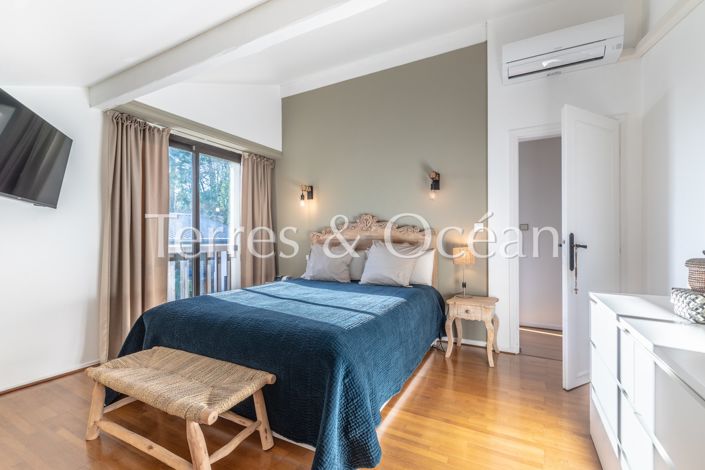 Image No.7-7 Bed House for sale