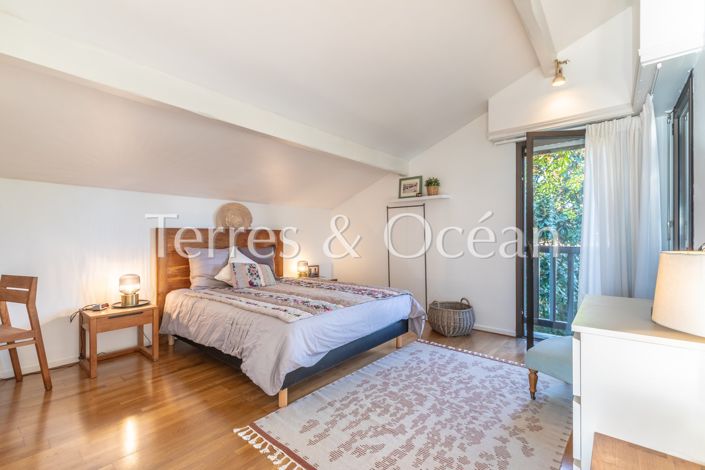 Image No.8-7 Bed House for sale