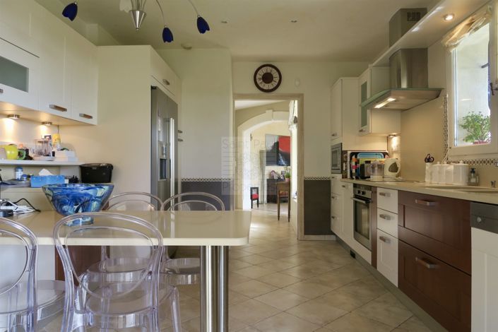 Image No.10-4 Bed House for sale