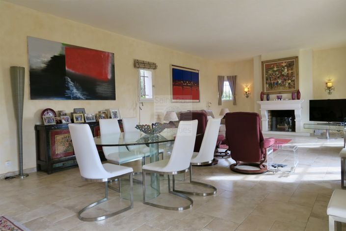 Image No.9-4 Bed House for sale