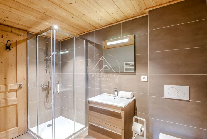 Image No.40-5 Bed House for sale