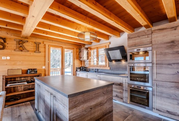 Image No.6-5 Bed House for sale