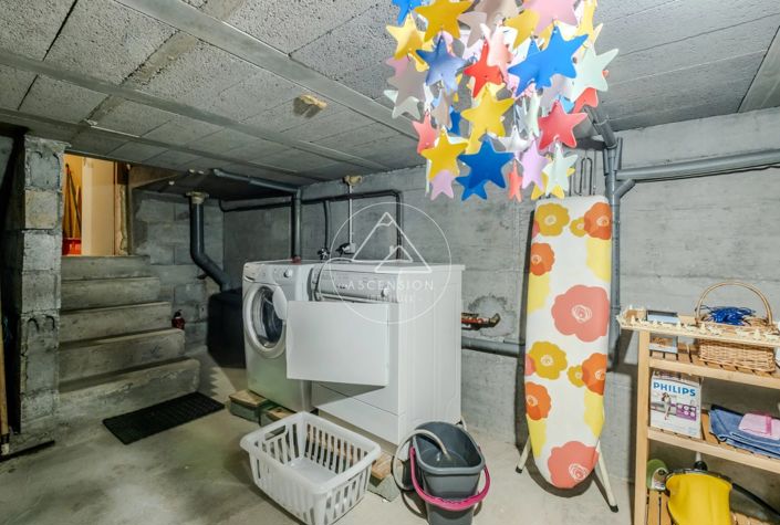 Image No.37-3 Bed House for sale