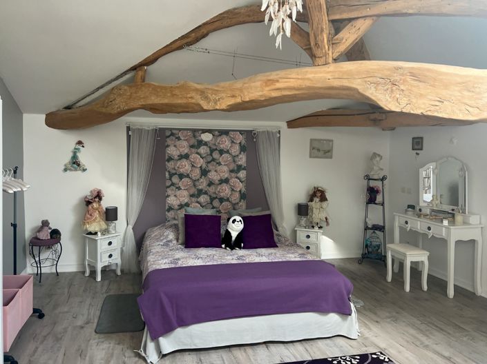 Image No.19-5 Bed Property for sale