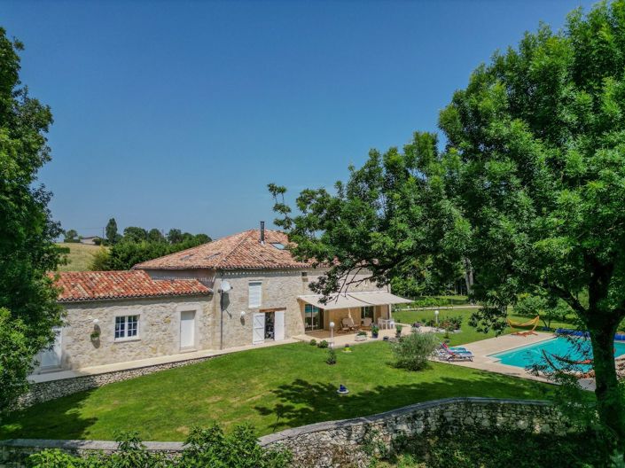 Image No.2-5 Bed Property for sale