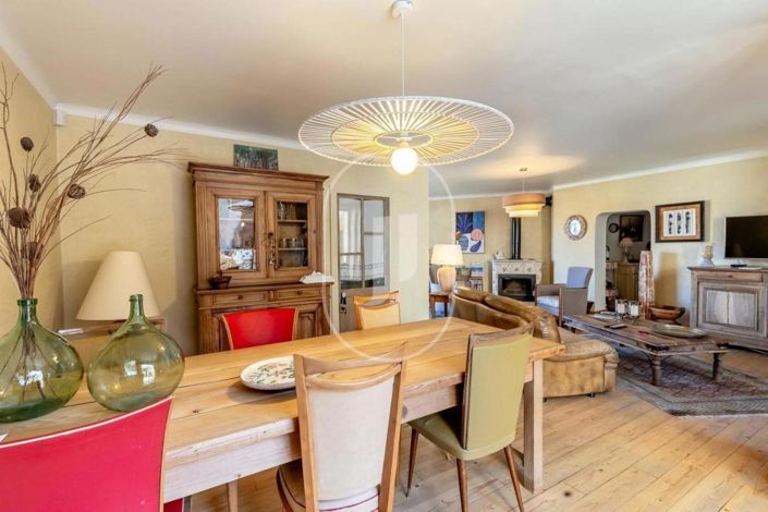 Image No.4-Maison de 4 chambres à vendre à Châteauneuf-du-Pape