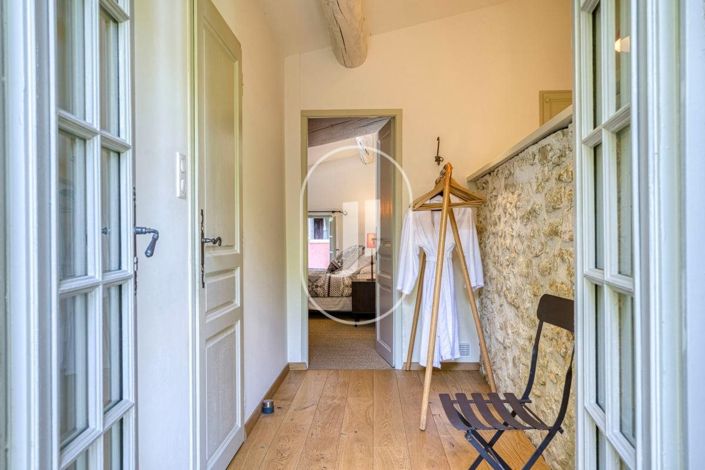 Image No.48-10 Bed House for sale